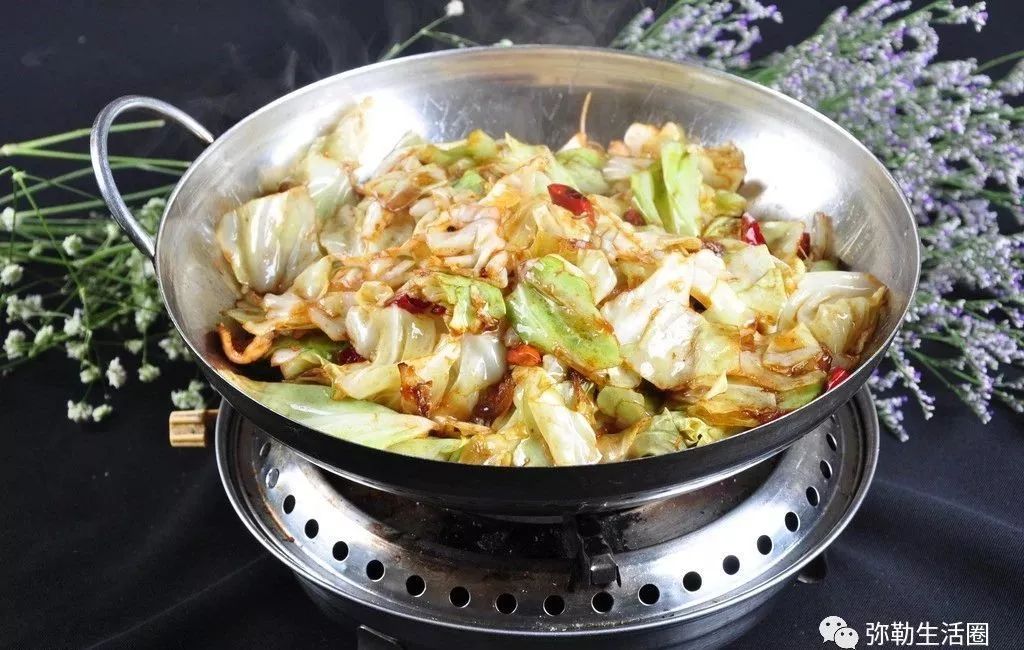 90后美女开轻食店,90后美女创业开快餐店