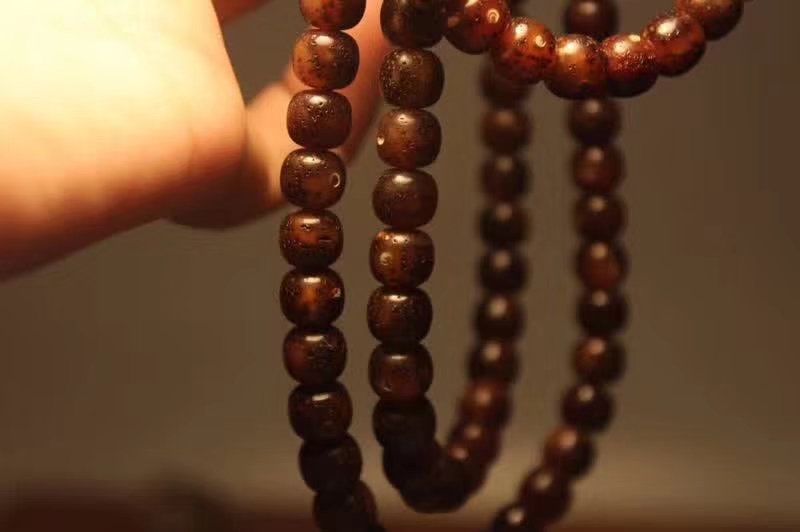 玉化奶奶灰果冻星月菩提,玉化果冻星月菩提是天然的么