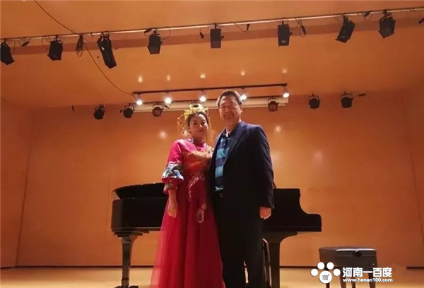 河南南阳姑娘斩获金牌,褚洪莹