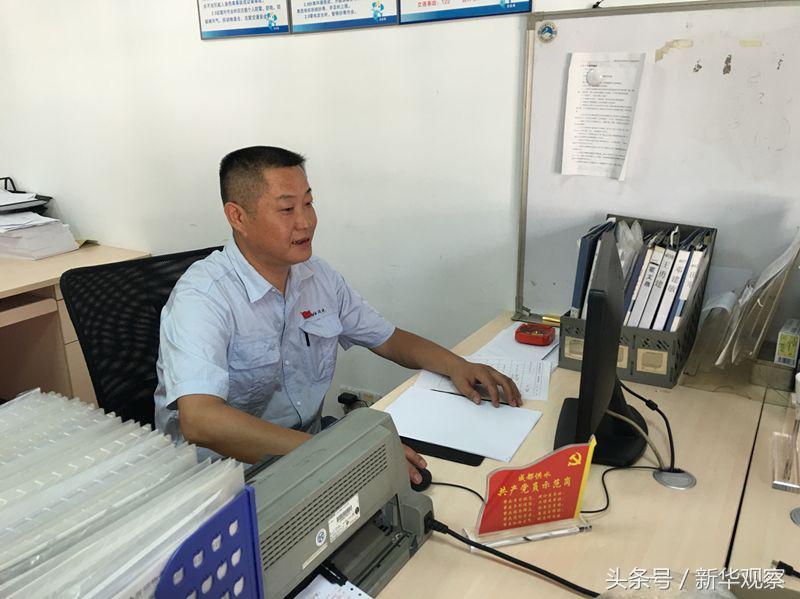 八一建军节向退伍老兵致敬图片,致敬我们的抗战老兵