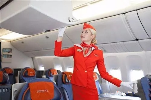 坐飞机是一种什么样的体验?坐飞机需要注意哪些事情?