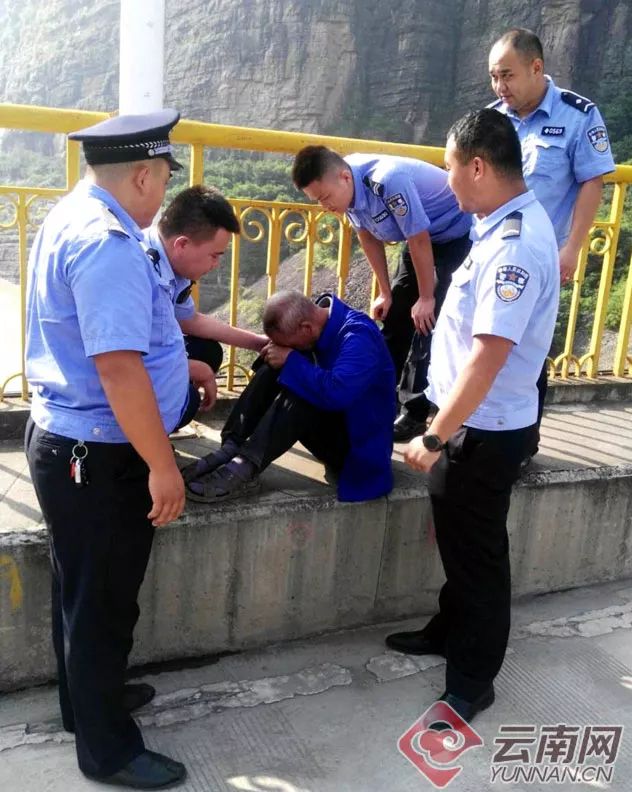 早fun｜在昆明，娃娃买烟酒太容易！超九成学校周边有烟酒卖！