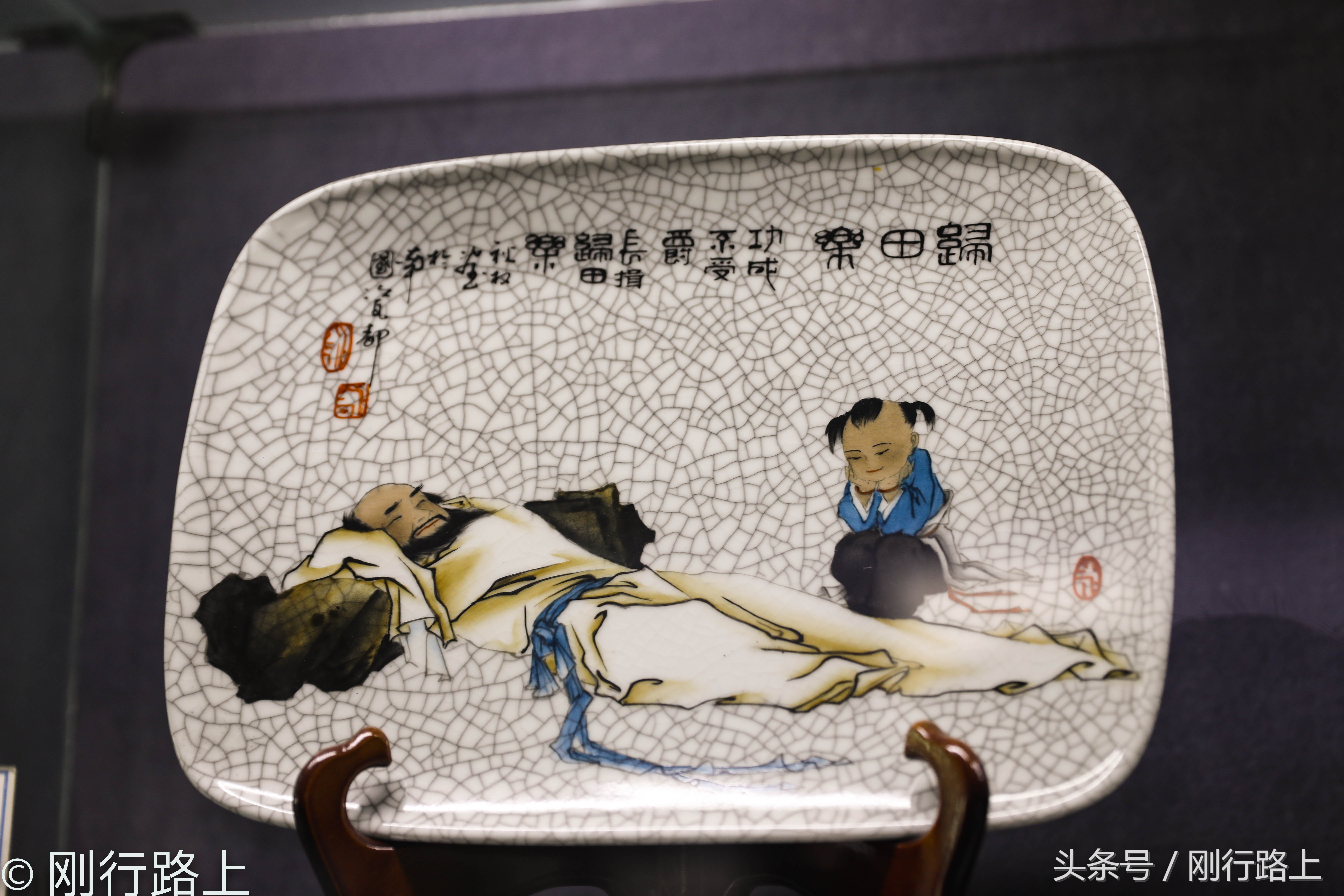 潮州瓷器与景德镇瓷器哪个更好,景德镇瓷器和潮州瓷器的比较