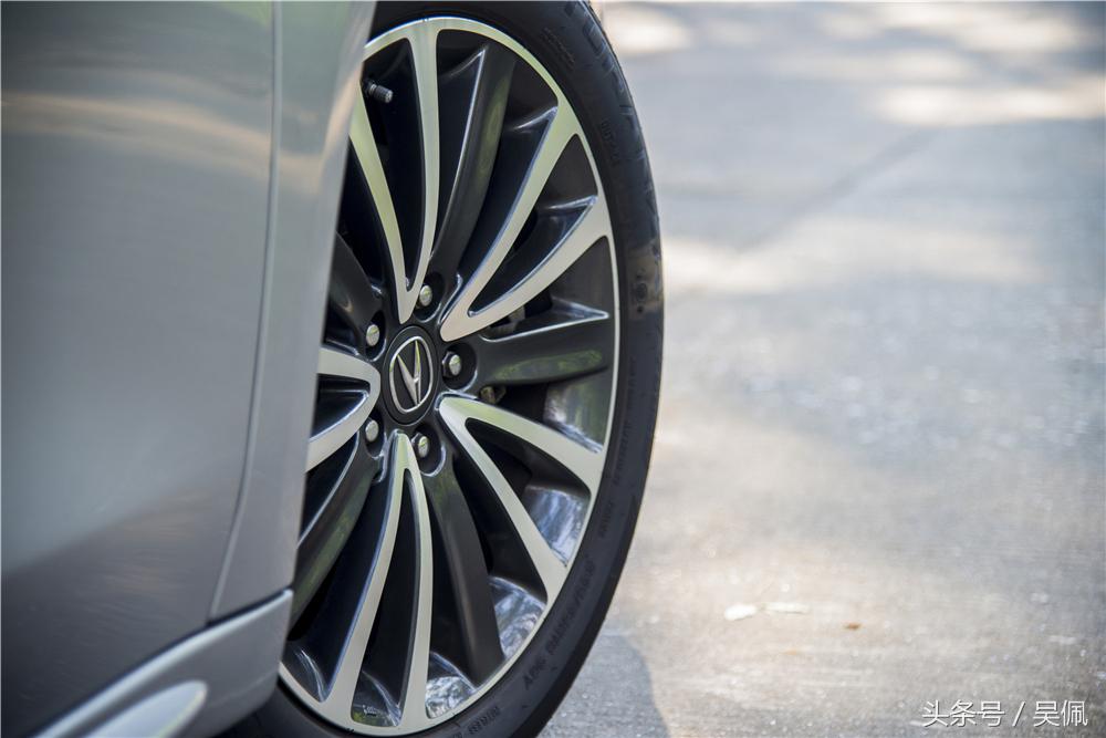 雅阁对比讴歌tlx-l,讴歌tlx-l与雅阁