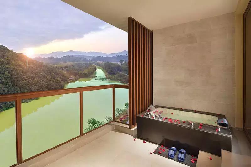 惠州酒店房间门口就是泳池,惠州有室内游泳池的酒店