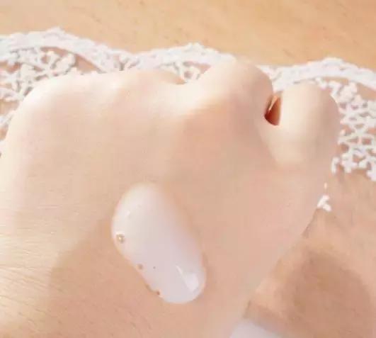 混油皮夏季平价水乳保湿,适合混油皮的夏天保湿水乳