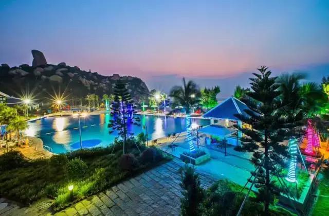 那琴半岛海滨栈道多长,那琴半岛离狮子湾有多少公里