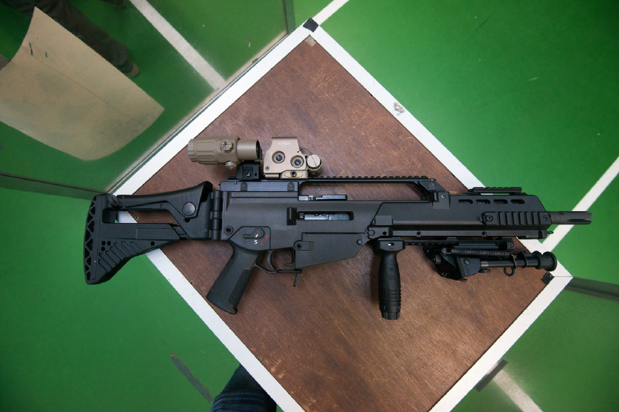 比利时购入G36突击步枪，改进后价格2000美元，准备进行出口