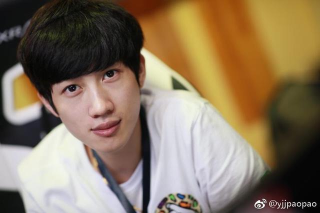 吃鸡主播对抗赛斗鱼,吃鸡主播大乱斗视频