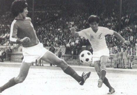 容志行的最佳搭档，二十年前放下教鞭，至今不悔离开中国足球