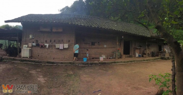 请将你的闲置衣物捐给宜宾这个地方的贫困孩子，让它们更有意义！