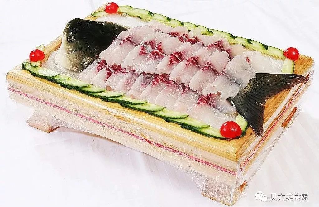 清蒸鲈鱼8分钟搞定味道鲜美,清蒸鲈鱼的舌头可以吃吗