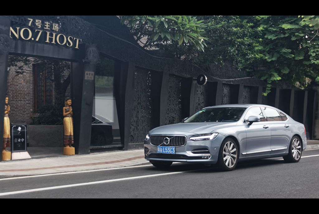 沃尔沃xc60和s90哪个更安全,沃尔沃s90安全测试