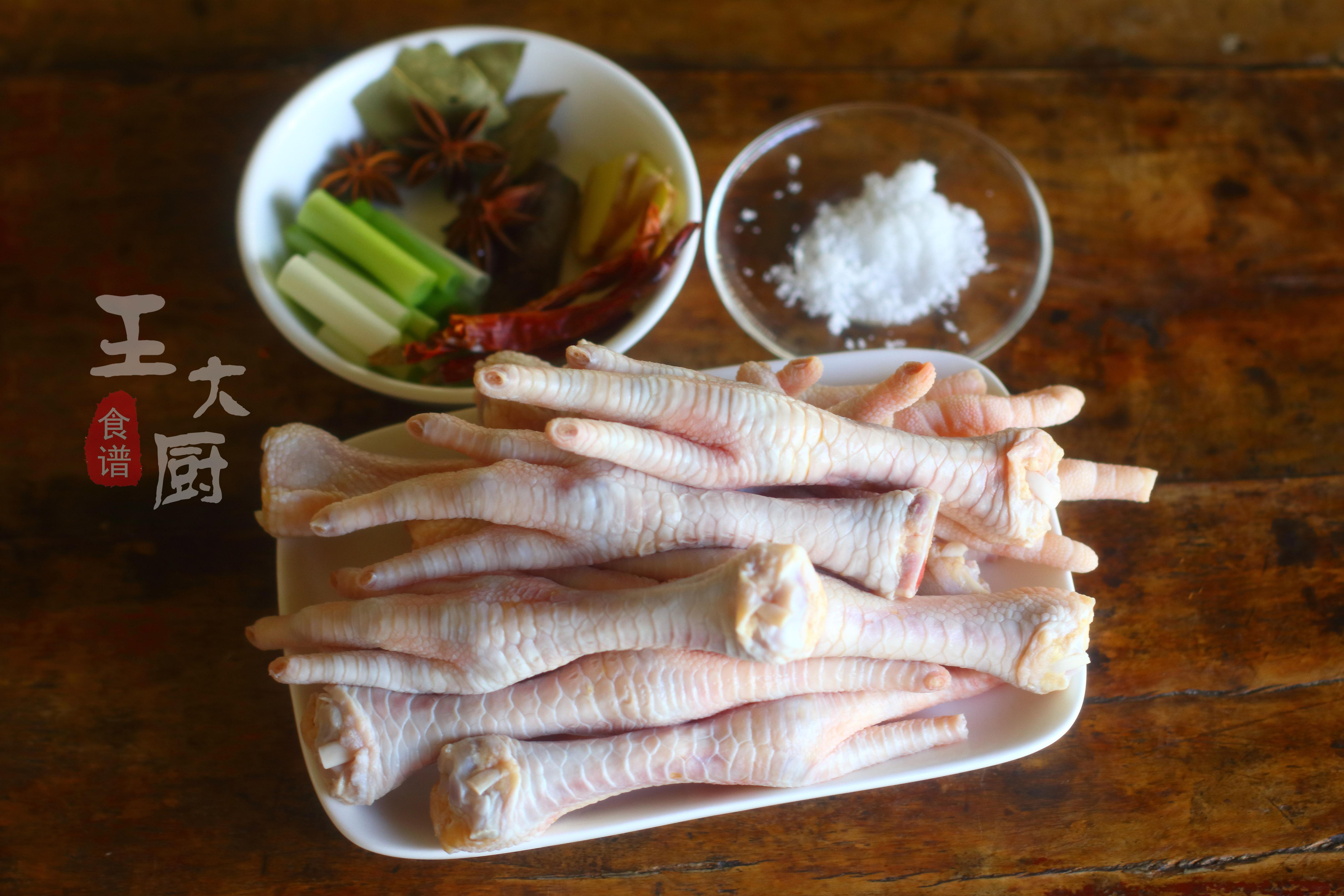 香辣虎皮鸡爪油炸卤鸡爪网红,香辣卤鸡爪的简单做法