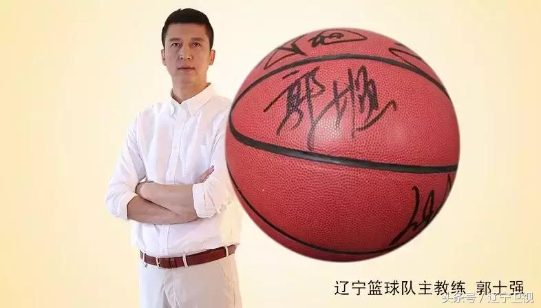 盛满欢乐，洒满真情，昨夜鸭绿江畔热情无眠！