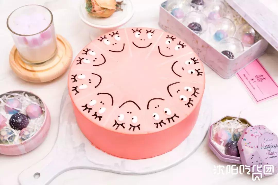 一口吞下宇宙!史上最“*力暴**”星空蛋糕,吃它得用锤子砸!