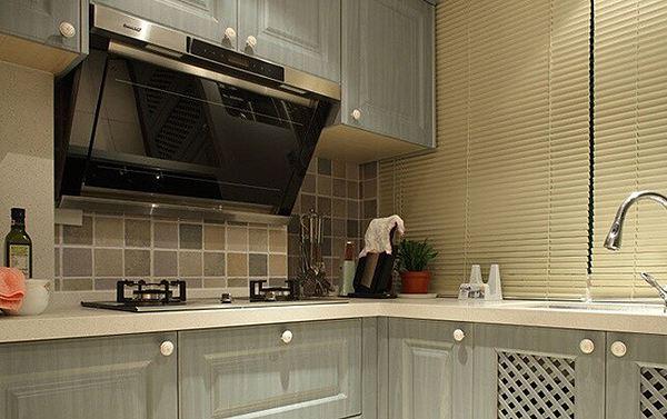 油烟机必备的几个优点你知道吗,抽油烟机的优点和缺点各是什么