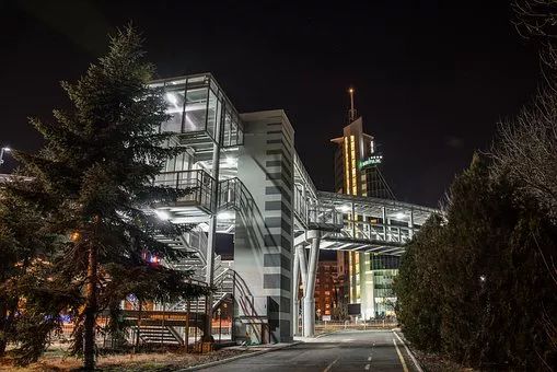 hr怎么做招聘广告,能吸引人的招聘广告文案