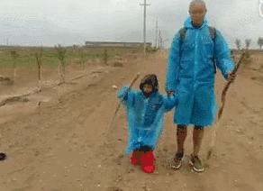 乐嘉送女儿去少林寺电影解说,乐嘉回应6岁女儿再上少林寺练武