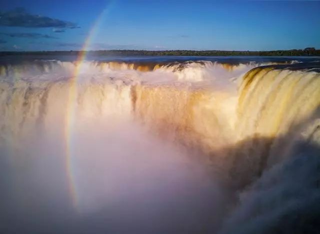 单反相机和手机摄影有什么区别,摄影初学者适合买什么单反相机