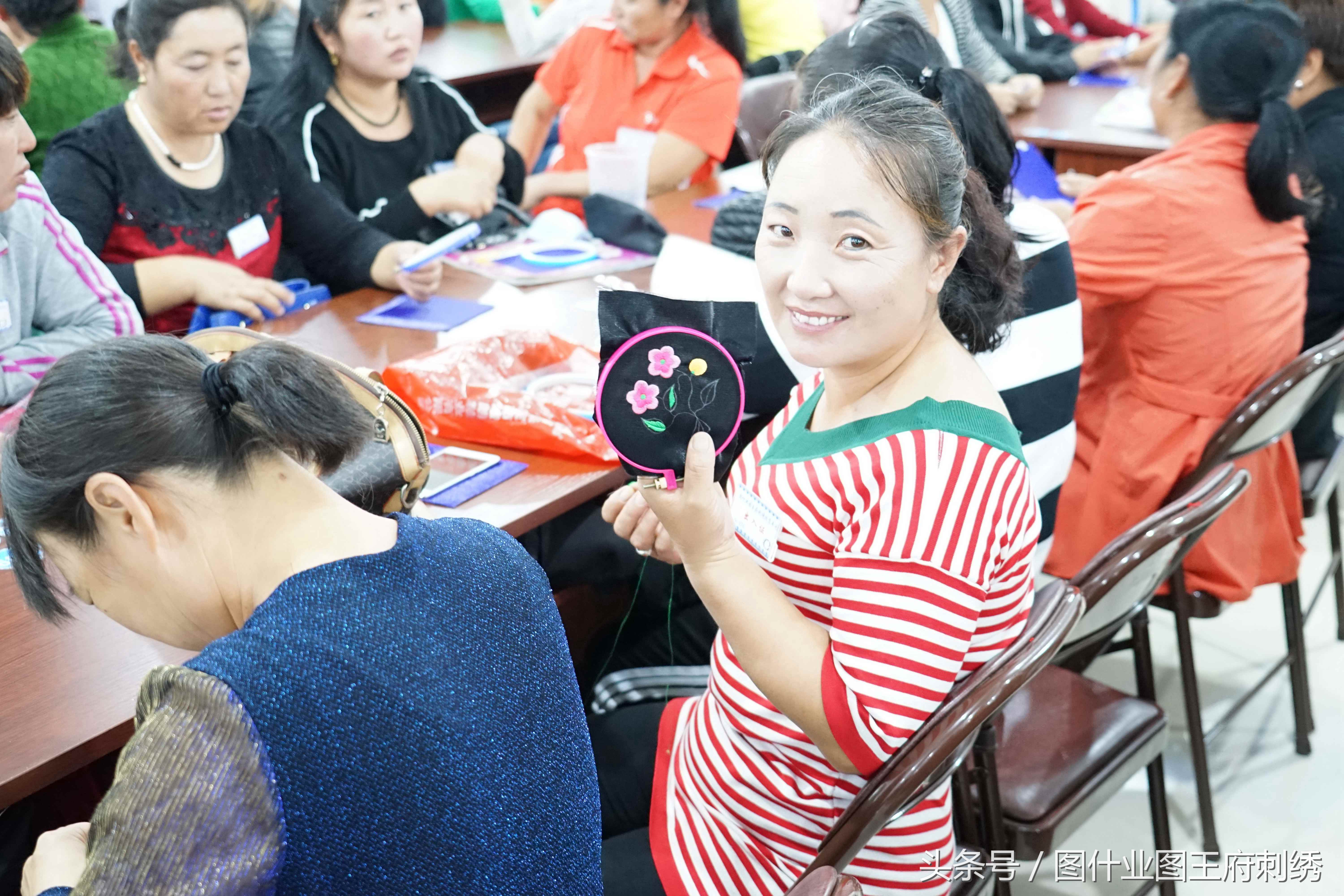 兴安盟科右中旗，有着这样一群人，凭着技艺足不出户就把钱挣！