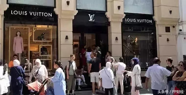 LV、GUCCI买一送三、坐地可净赚17万？“羊毛*党**”们跨海薅羊毛