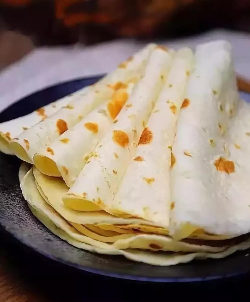 单饼卷土豆丝饼的做法,土豆丝单饼怎么做又软又薄
