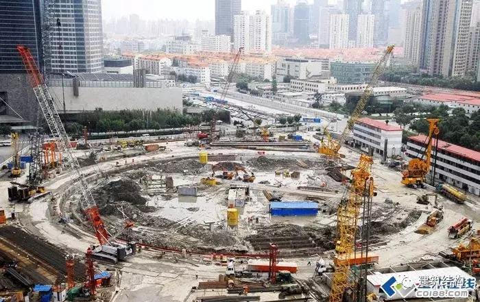 上海中心大厦127层怎么有632米,上海中心大厦632米127层内部