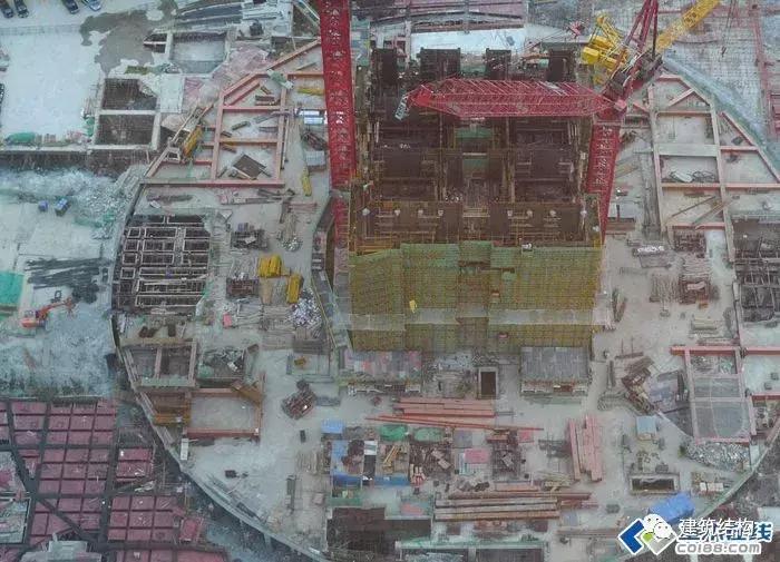 上海中心大厦127层怎么有632米,上海中心大厦632米127层内部