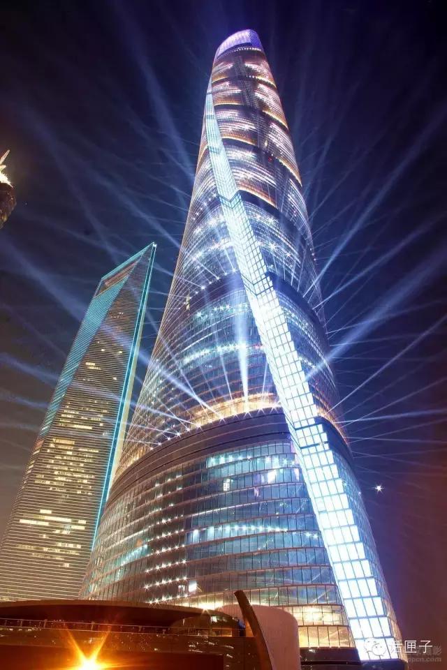 上海中心大厦127层怎么有632米,上海中心大厦632米127层内部