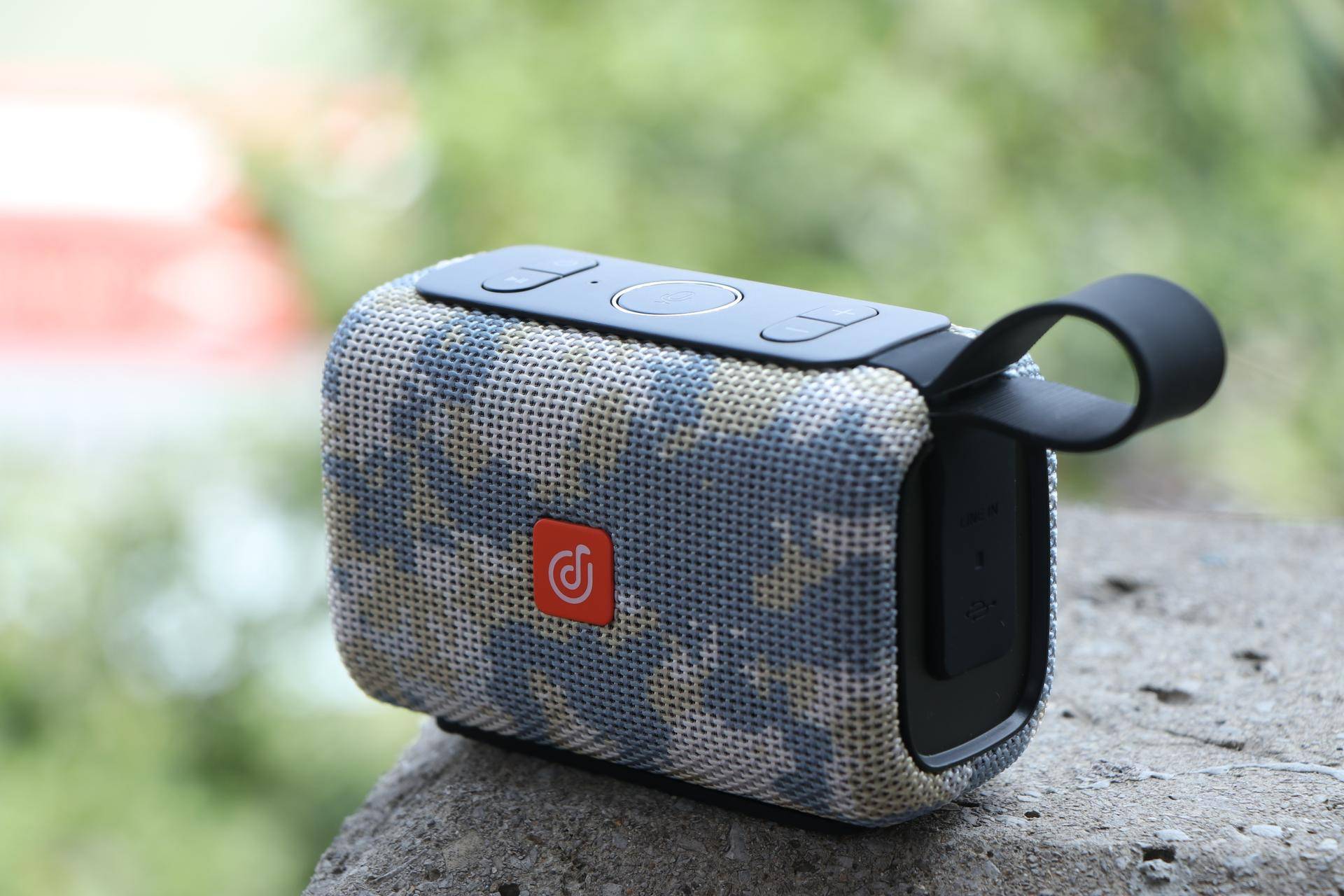 doss户外便携蓝牙音箱测评,doss1805户外便携蓝牙音箱测评