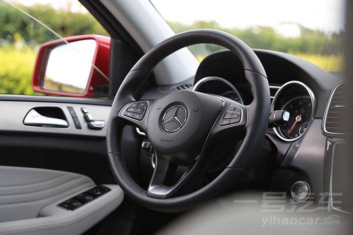 开gle400,沉浸式体验奔驰gle400coupe