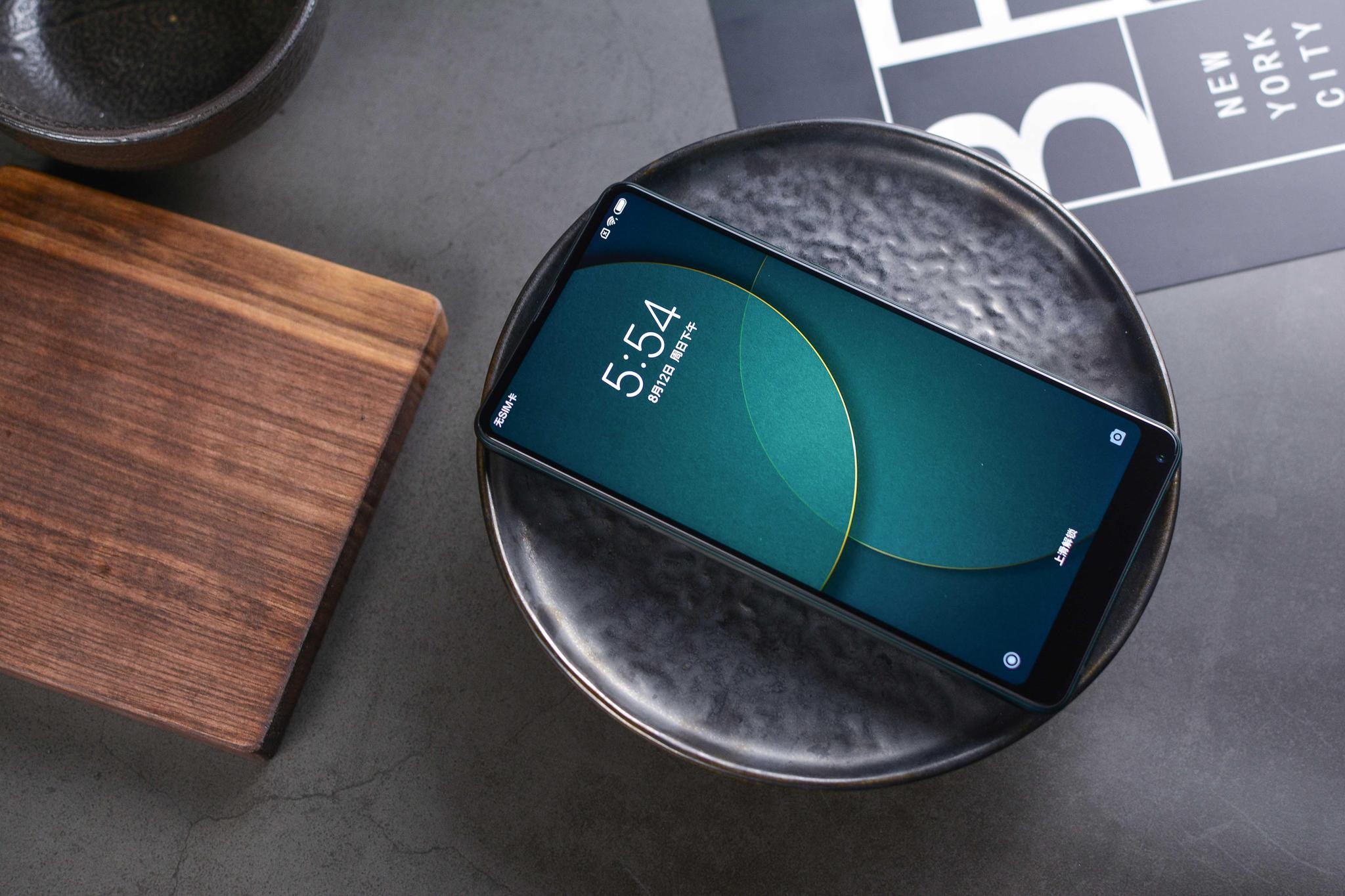 小米青花瓷至臻版,小米翡翠色手机