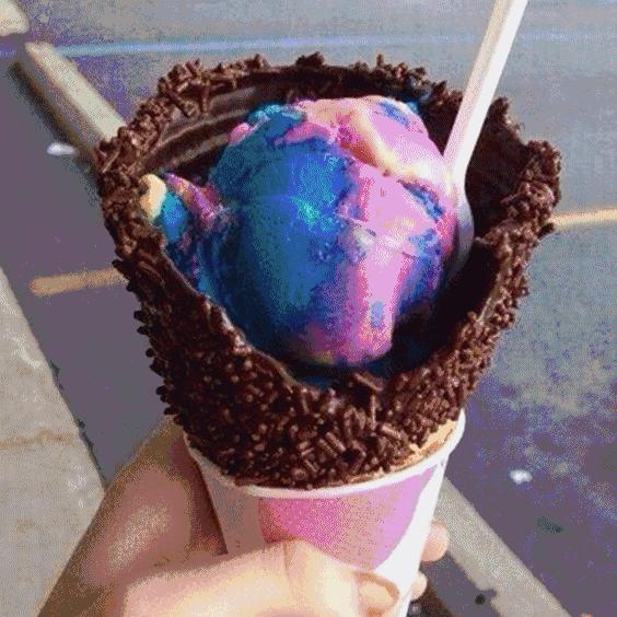 把整个星空都穿在身上太美了,把银河穿在身上去照亮