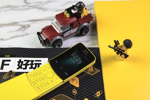 诺基亚8110手机开箱,诺基亚8110对比诺基亚6600