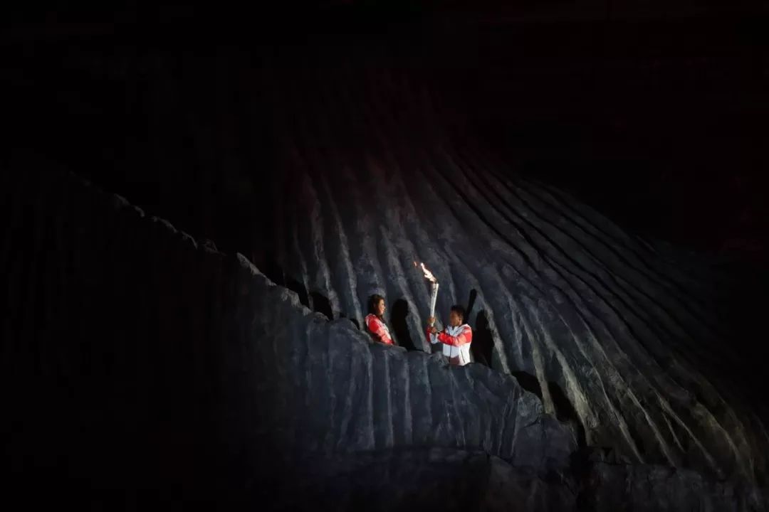 奥运档案圣火点燃,亚运圣火点燃的回放视频