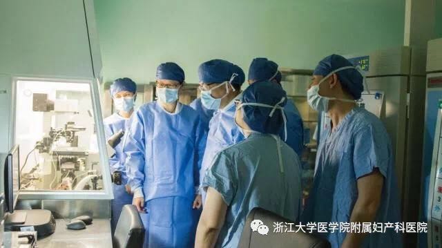 你为什么要选择妇产科,为什么选择学医这个专业呢