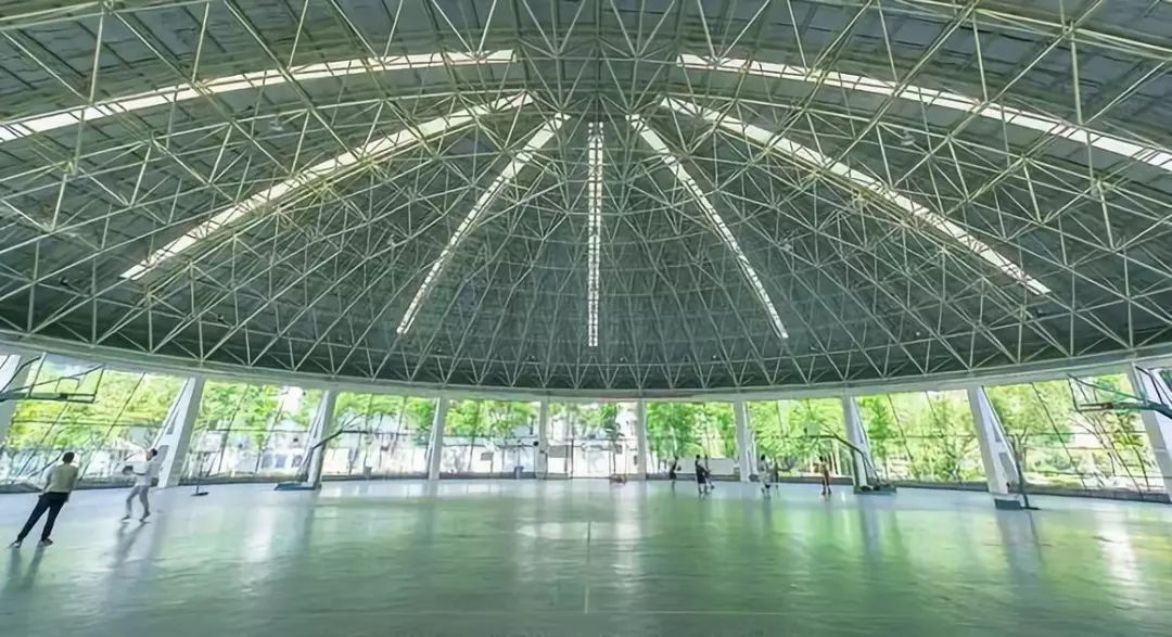 比二本线高一点的学校,比二本线多1分的本科能被录取吗