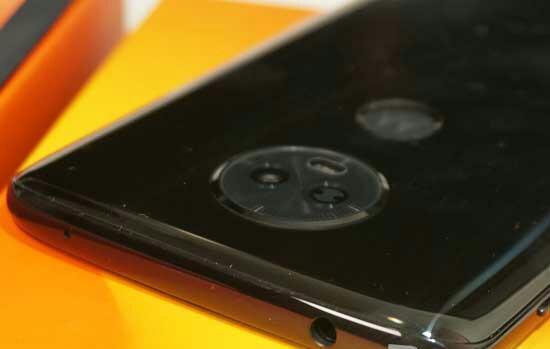 摩托罗拉e5手机怎么样,摩托罗拉5000毫安大电池