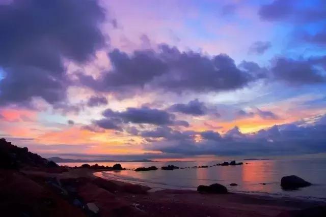 438元住*海湾红**海边酒店!豪享海鲜大餐、快艇出海、撒网打鱼等等