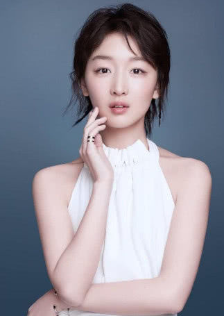 周冬雨和父母相认,周冬雨靠父母吗