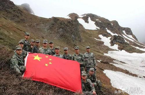 西藏军人偷偷回家感人视频,西藏老兵退伍催泪视频