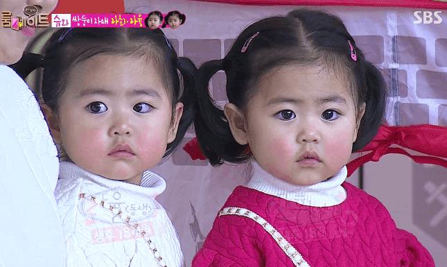 韩国双胞胎星二代因妈妈赌博再次上媒体，网友开始担心她们的生活