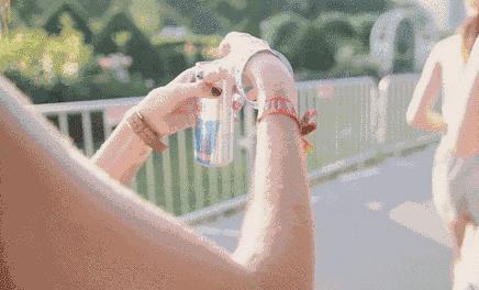 多喝了几杯饮料，半个脑袋没了！年轻爸爸分享恐怖经历