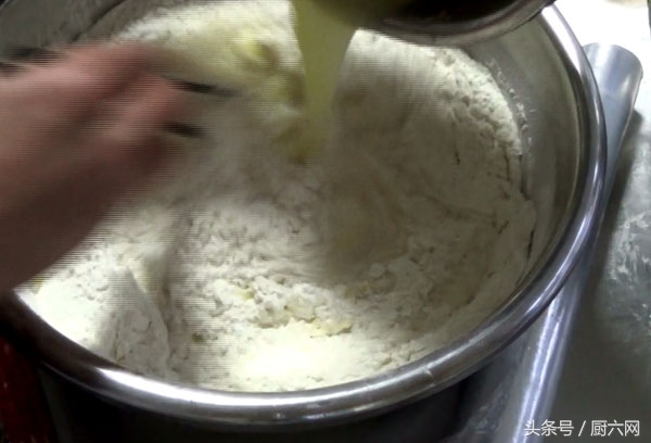 油条膨松剂做法和配方的全过程,河南油条做法和配方的全过程