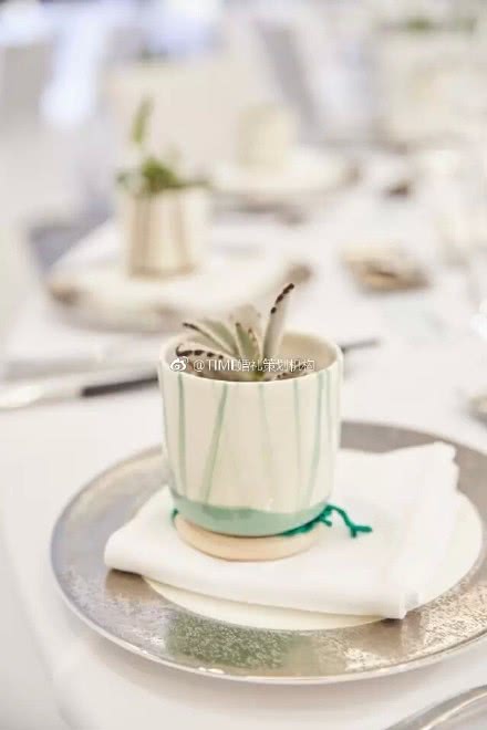 张馨予婚礼细节 (张馨予结婚伴手礼)