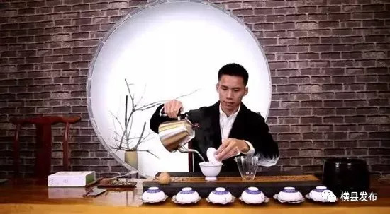 骞胯タ妯幙鑼夎帀鑺变埂瑙嗛,骞胯タ妯幙鑼夎帀鑺变埂