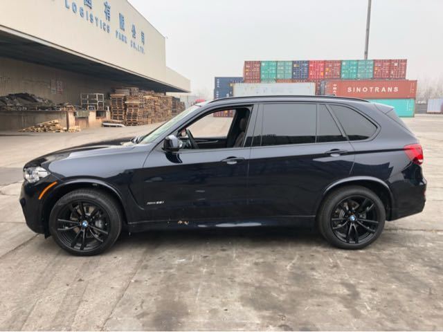 新款宝马15万左右suv,宝马x5豪华中大型suv标杆气场十足