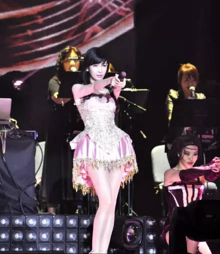 护肤冻龄秘诀,周慧敏保养秘籍