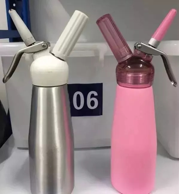 太可怕！做微商竟成毒贩！新型*品毒**“蓝精灵”出现，女孩小心了！